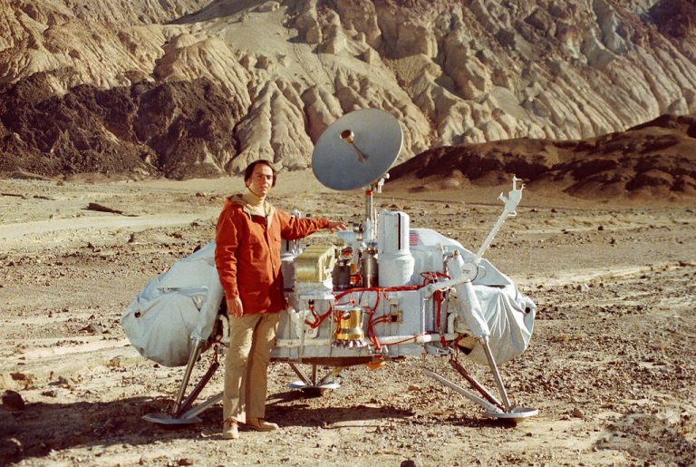 Ahora podemos ver ‘Cosmos’ de Sagan completa y gratis en Youtube
