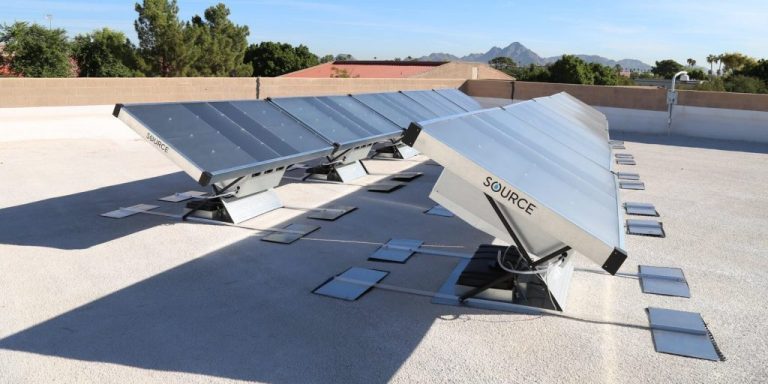 Source, el panel que genera energía renovable y agua potable