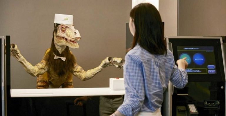 Despiden a 250 robots en un hotel japonés por quejas de los clientes