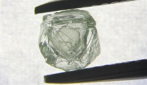 Se descubre un diamante único en el mundo: en su interior flota otro diamante
