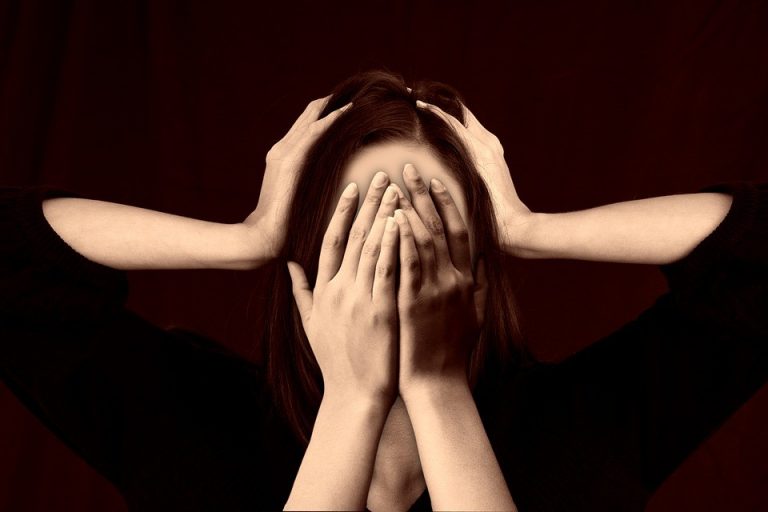 Captas menos intensidad en las expresiones faciales de los demás si son de grupos etnicos/raciales distintos al tuyo