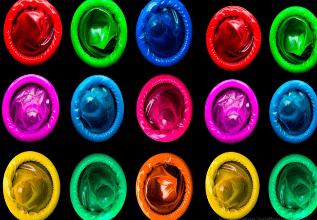Crearon un preservativo "semáforo": cambia de color al detectar alguna enfermedad