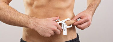 Cinco formas distintas de medir la grasa corporal con un lipocalibre 