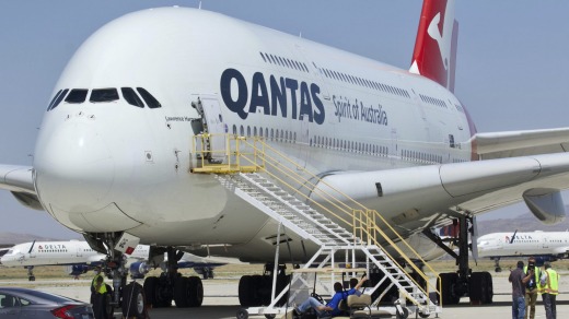 Uno de los A380 de Qantas después de llegar a Victorville en julio.