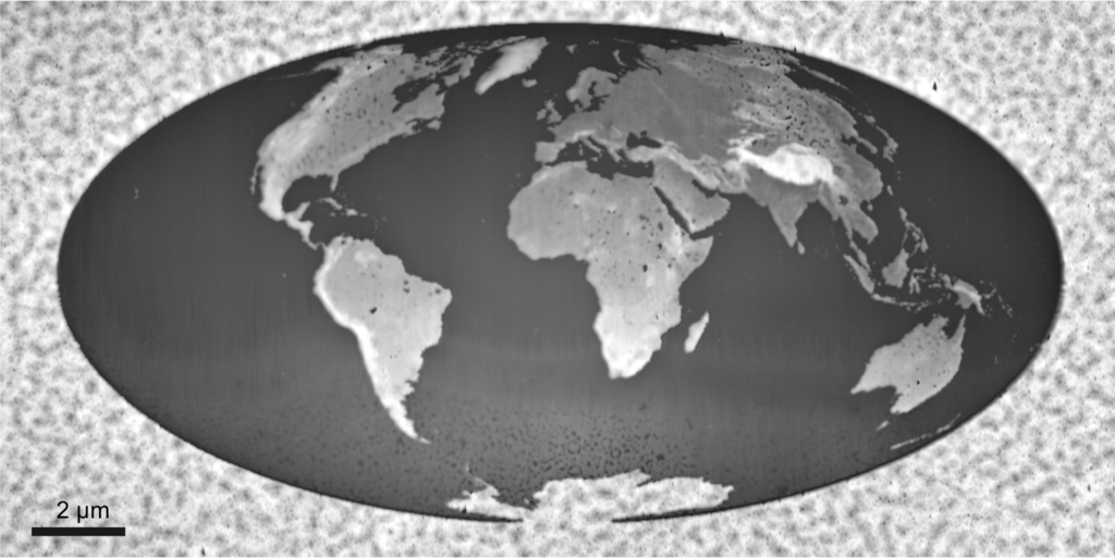 El mapa más pequeño del mundo tiene apenas una centésima parte del diámetro de un cabello humano