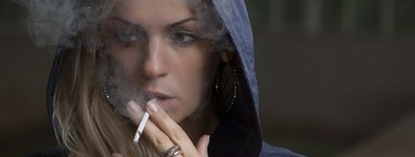 ¿Es mucho menos probable que los fumadores sean hospitalizados con COVID-19 que los no fumadores?