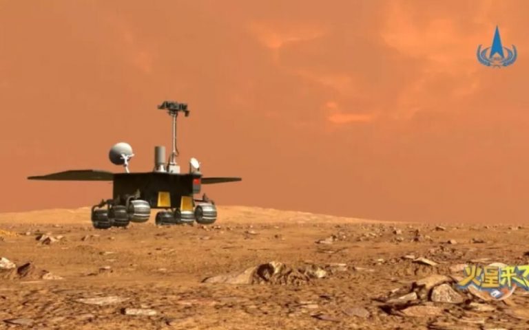 El rover Zhurong es desplegado por China en el Planeta Rojo y es todo un hito: solo Estados Unidos lo había conseguido antes