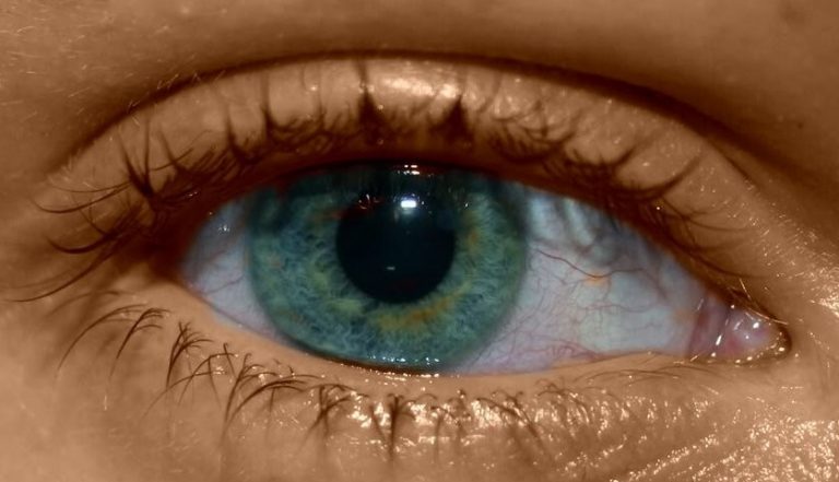 Qué sabemos de los filtros y gafas para reducir la luz azul que emiten las pantallas y evitar así daños en tus ojos