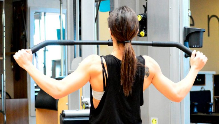 7 Consejos realistas para ponerse en forma yendo al gimnasio