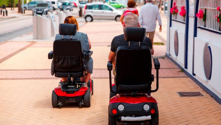 Sillas de ruedas para mejorar la calidad de vida de los mayores