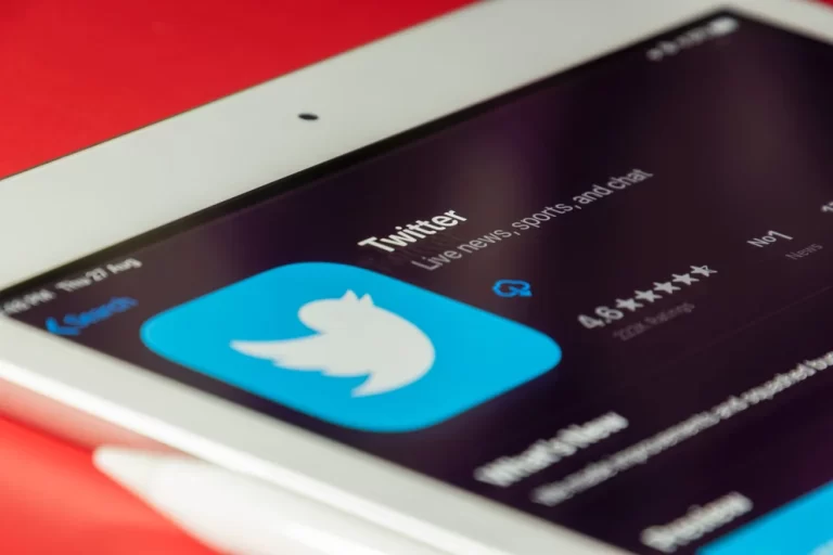 Twitter cambia la manera de mostrar tweets, ahora prevalecen los usuarios que no se conocen